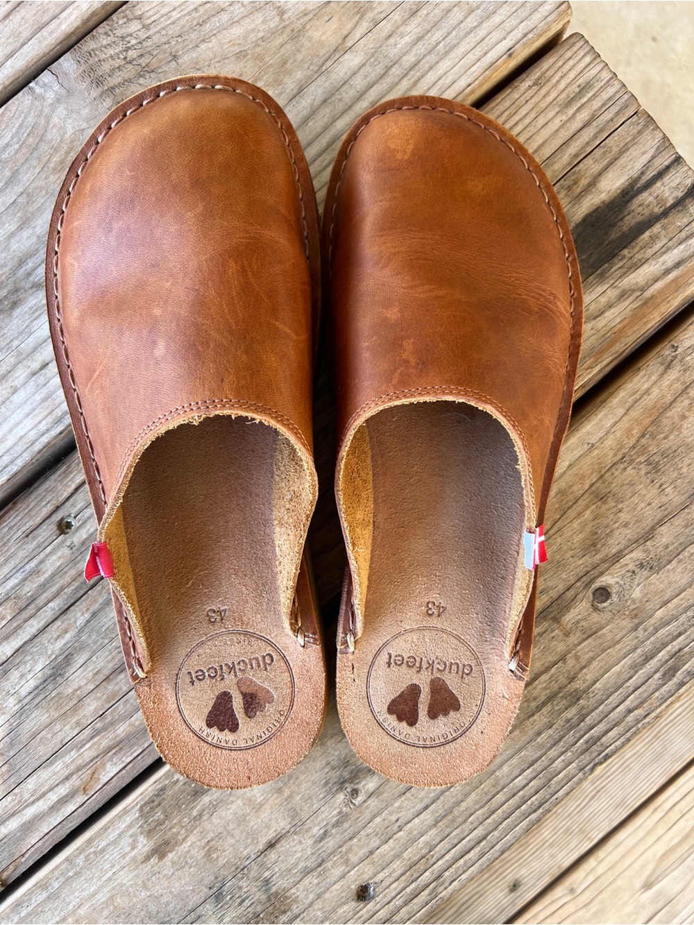 Duckfeet Classic Tan Leather Slip-On Clogs